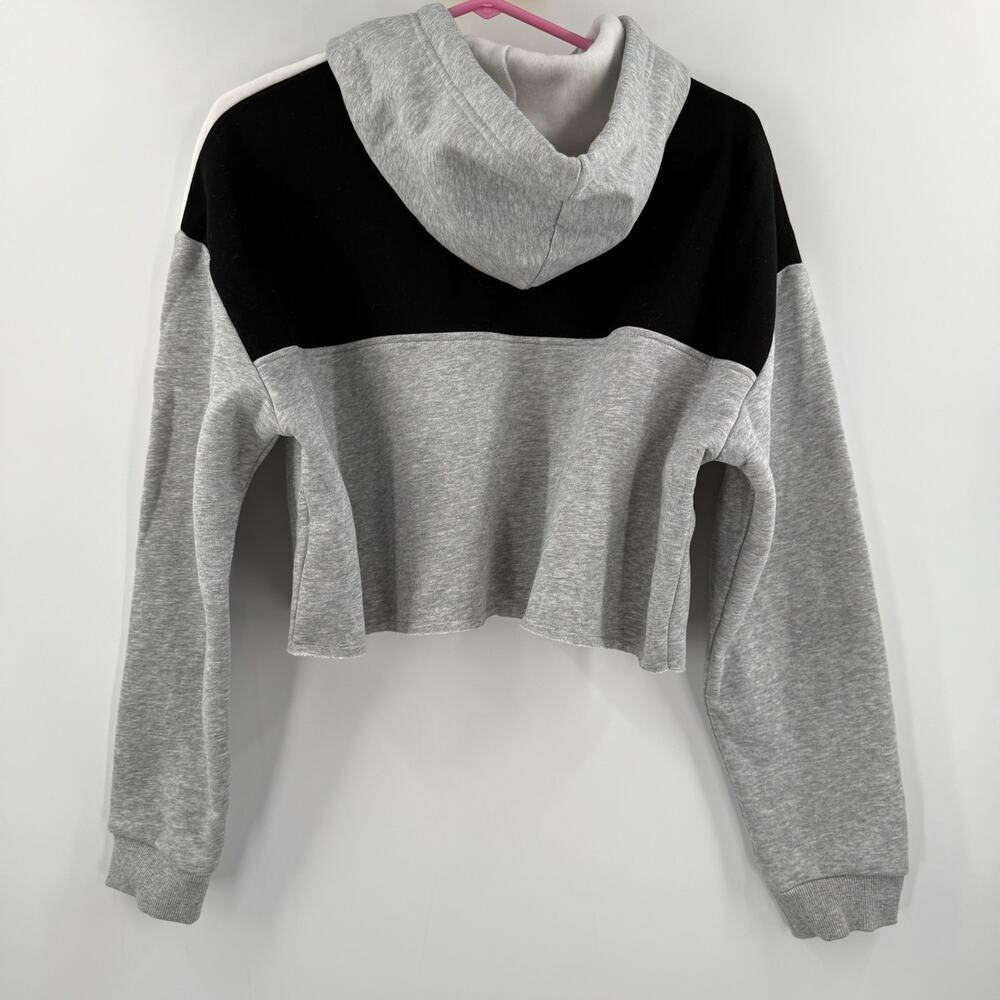 Color Block Cropped Hoodie - Picture 2 of 15